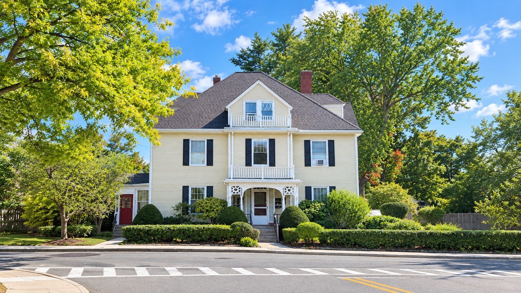 Photo of 628 Washington Street, Wellesley, MA