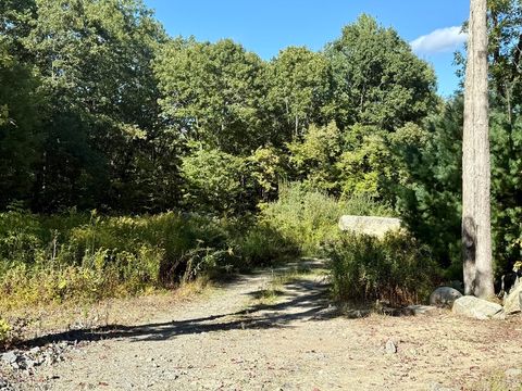 10 Nature Vw Dr Wrentham MA 02093