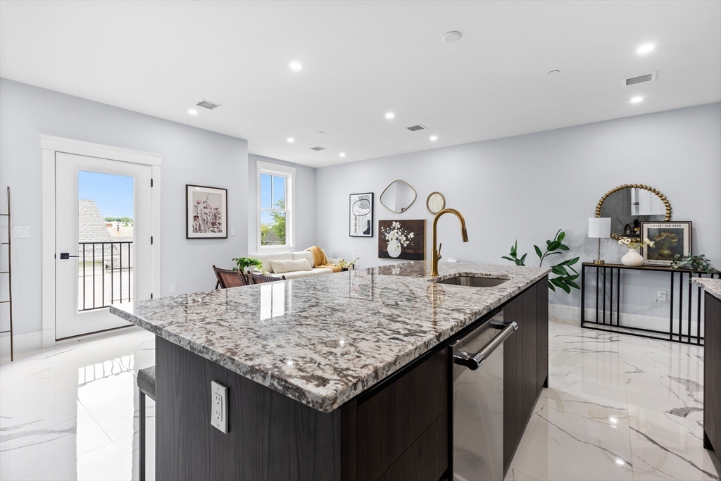 32 Pearl St 5