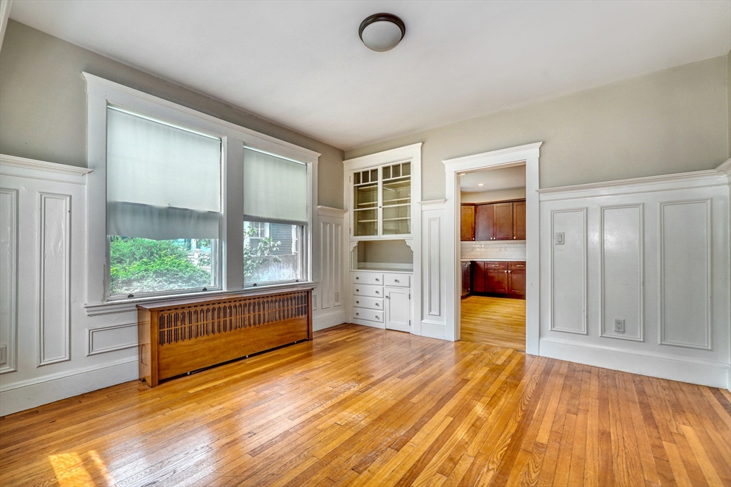 6 Aldworth St