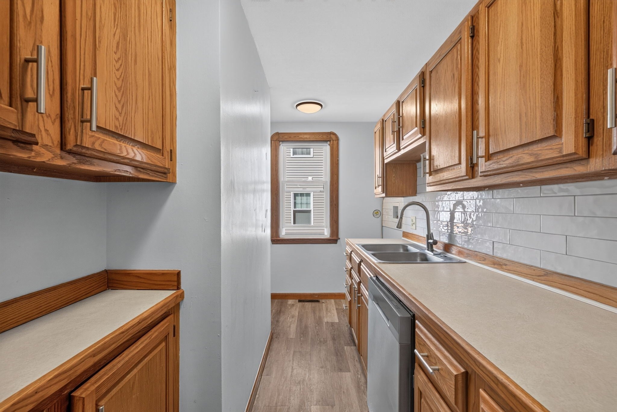 16-18 Victor St