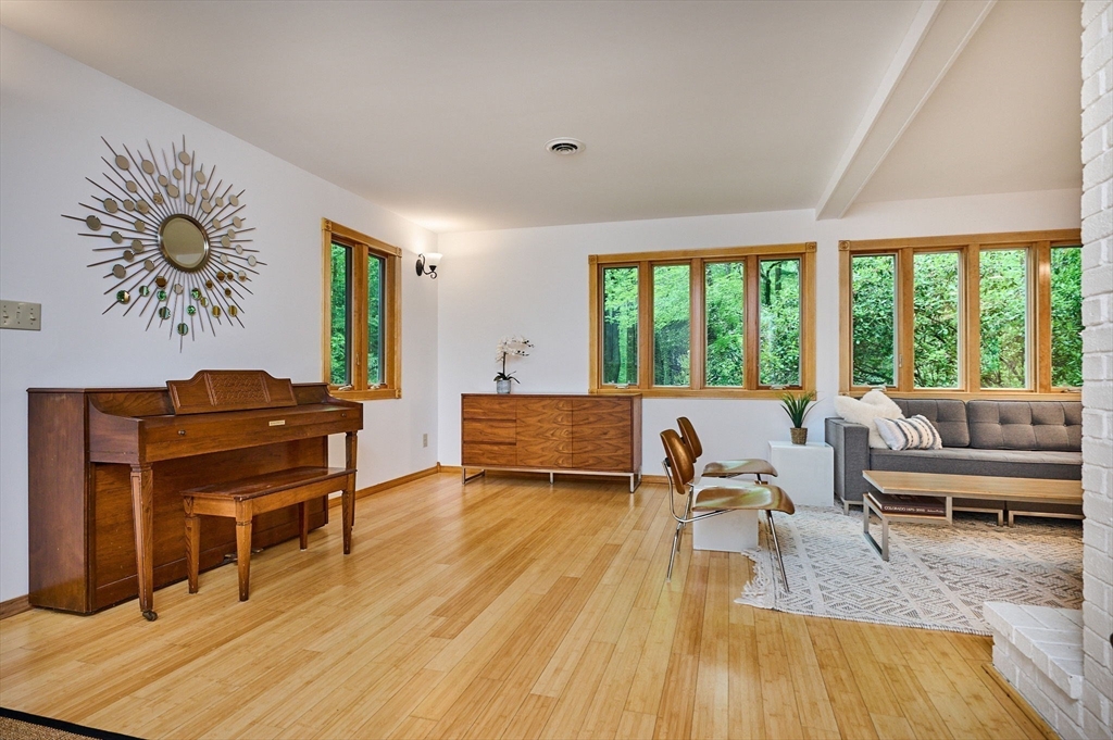 88 High Point Dr