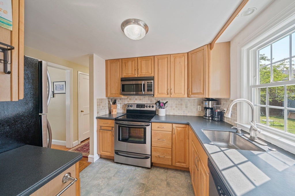 272 Belmont St, Quincy, MA, 272 Belmont St, Quincy, MA Photo #6