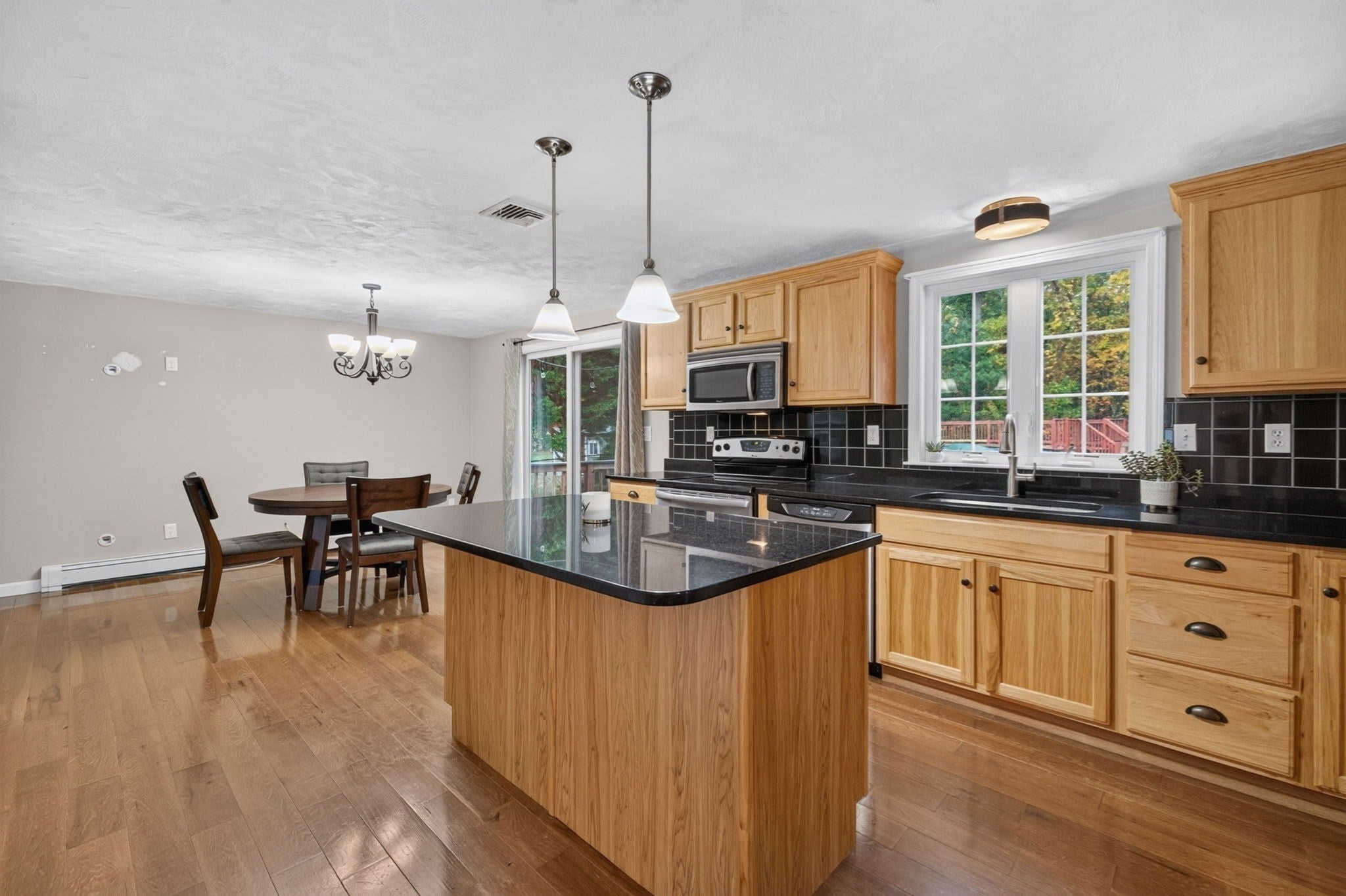 45 Metacomet Ave, Taunton, MA Photo #10