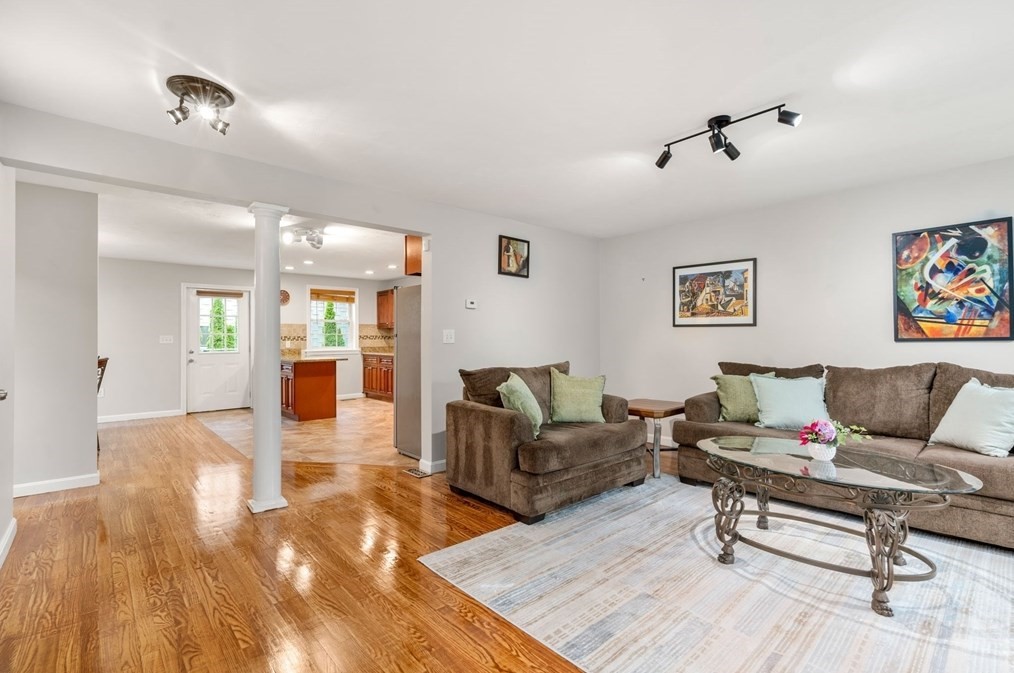 104 Crescent 1