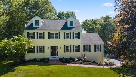 Photo of 128 Memorial Dr, Shrewsbury, MA 01545 (MLS # 73592490)