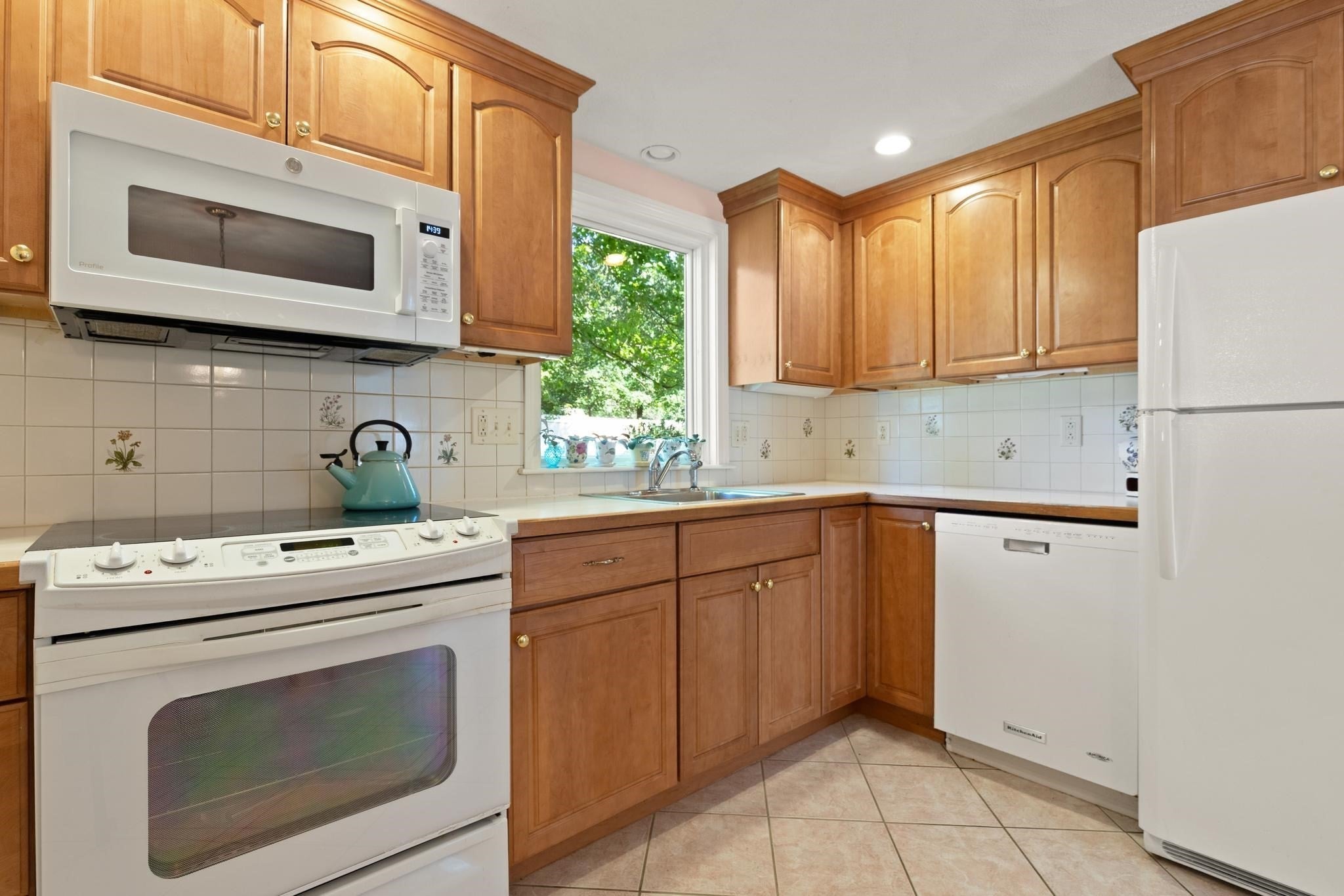 33 Arcadia Rd, Norwood, MA, 33 Arcadia Rd, Norwood, MA Photo #12