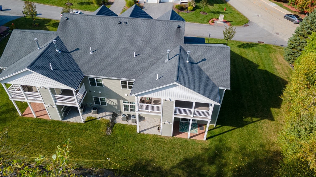 1221 Hazelwood Way 1221