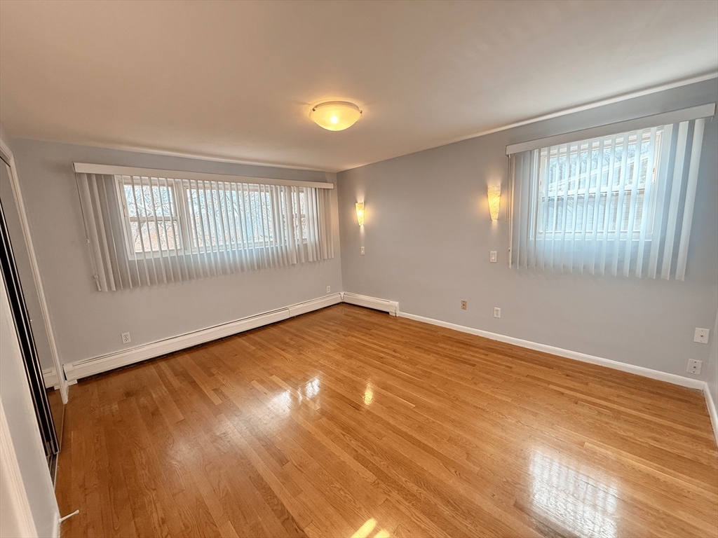 28 College Farm Rd 2