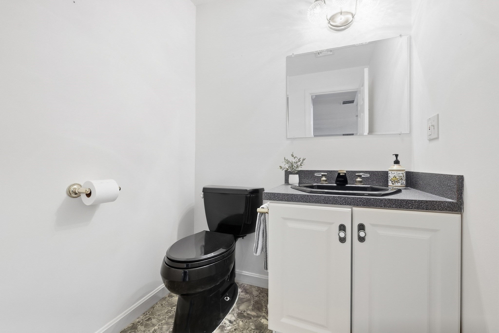 20 Elm St, Dracut, MA, 20 Elm St, Dracut, MA Photo #33