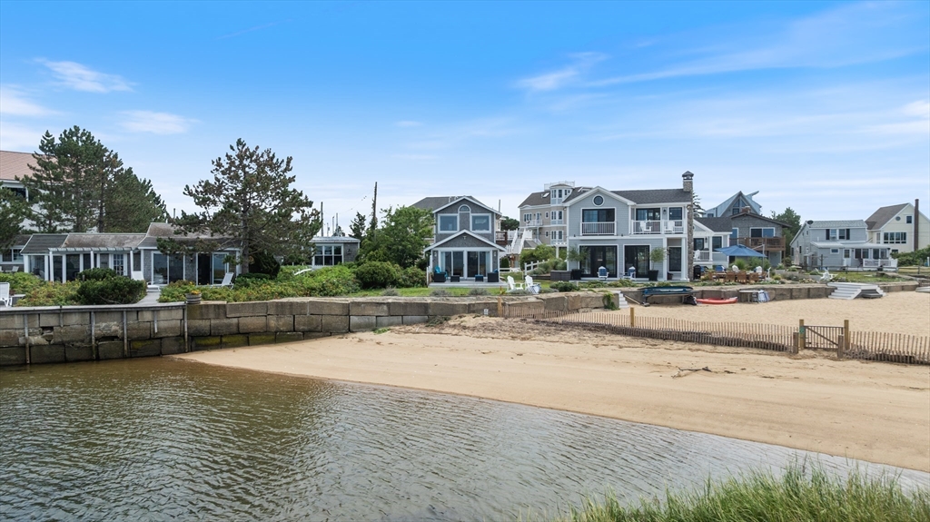 163 Old Point Rd