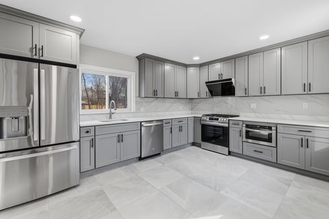 1297 Pleasant St Weymouth MA 02189