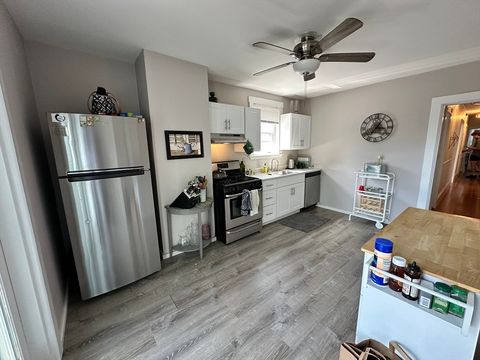 Photo of 925 East 4th St #3, Boston, MA 02127 (MLS # 73501187)