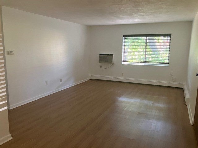 368 Lincoln ST #9, Waltham, MA, 368 Lincoln ST #9, Waltham, MA Photo #3