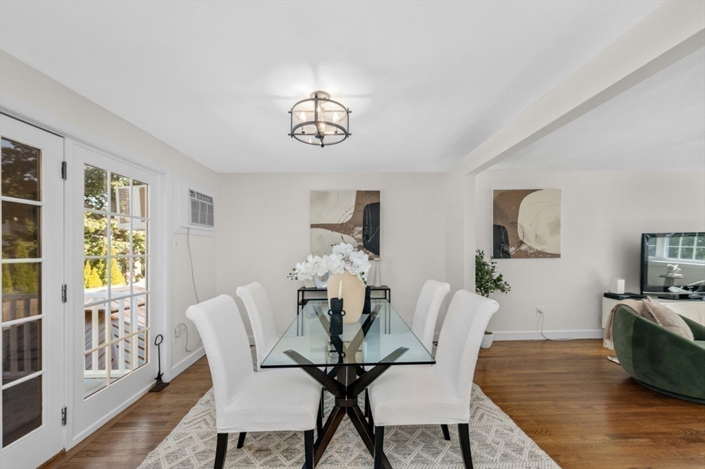 Saugus, Massachusetts 01906, United States, 4 Bedrooms Bedrooms, ,2 BathroomsBathrooms,Residential,Active,232055