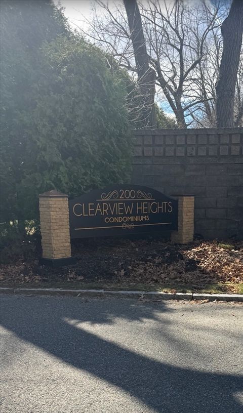 200 Lambert Terrace 41 Chicopee MA 00120