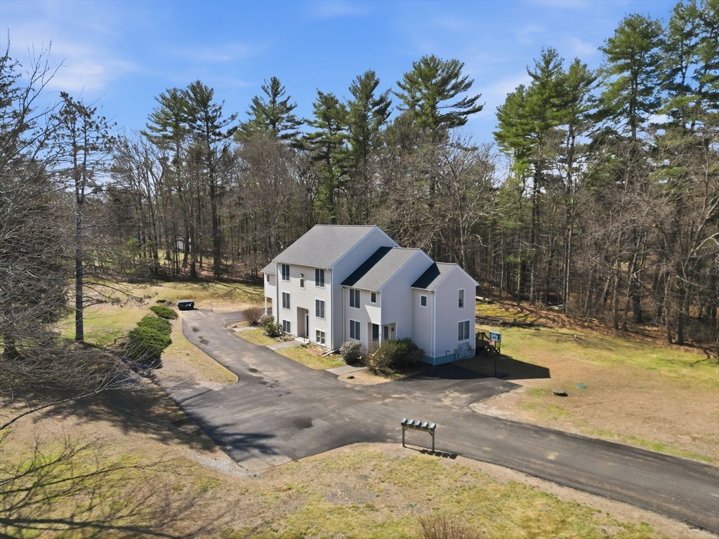 10 Meadowbrook Ct 10