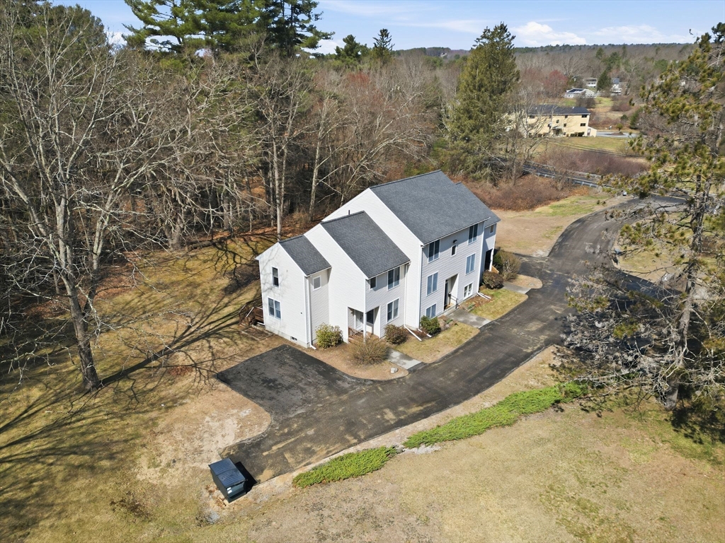 10 Meadowbrook Ct 10