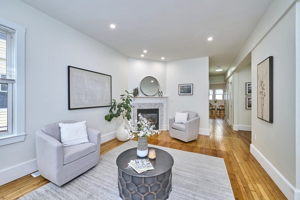 363 Cardinal Medeiros Ave 363