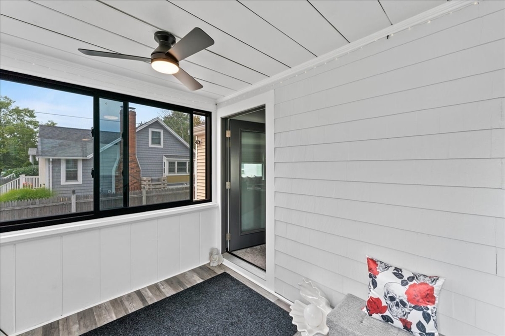 33 D St