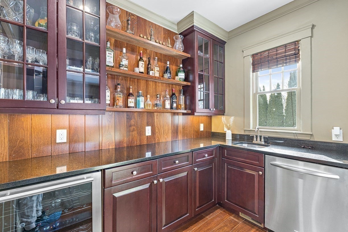 37 Mayflower Road, Winchester, MA, 37 Mayflower Road, Winchester, MA Photo #18