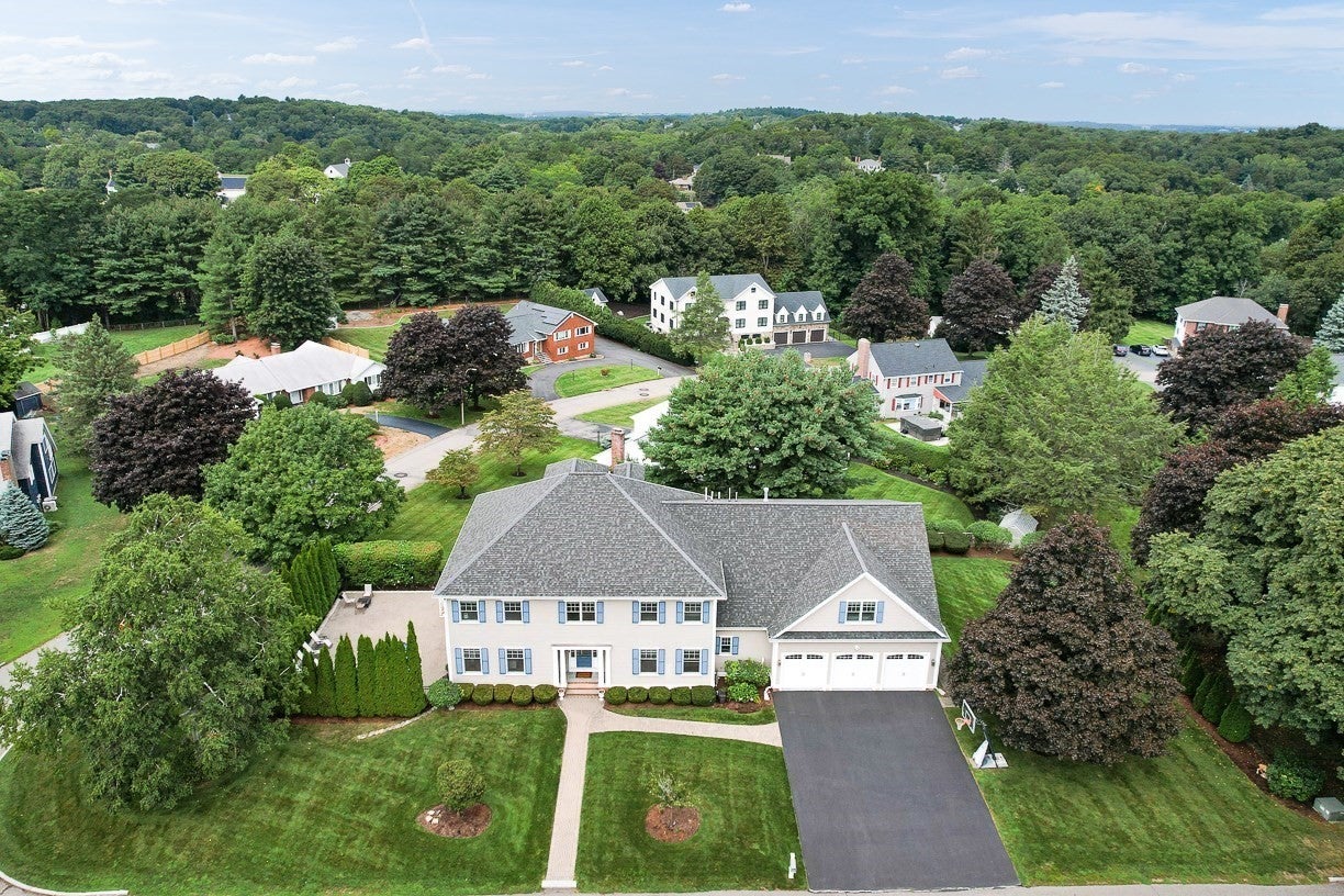 37 Mayflower Road, Winchester, MA, 37 Mayflower Road, Winchester, MA Photo #2