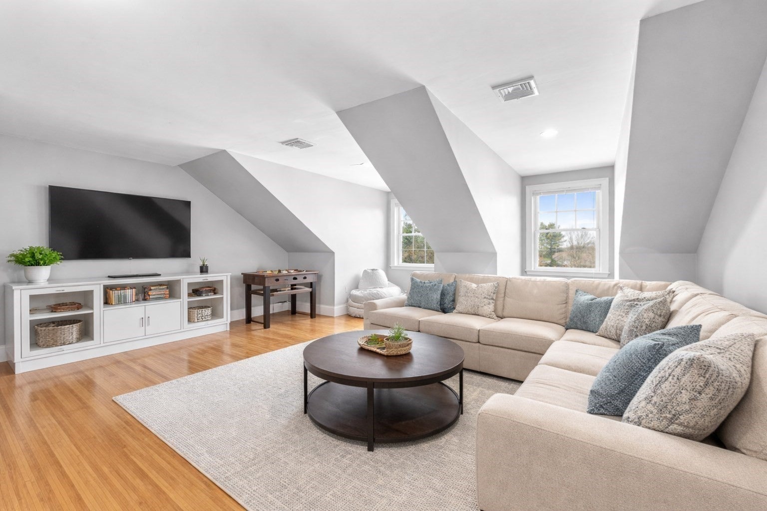37 Mayflower Road, Winchester, MA, 37 Mayflower Road, Winchester, MA Photo #34