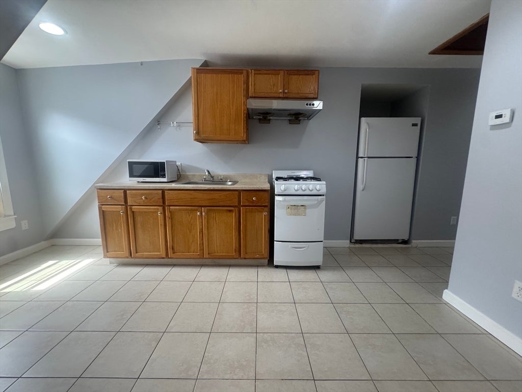 125 Gershom Ave, Lowell, MA, 125 Gershom Ave, Lowell, MA Photo #26