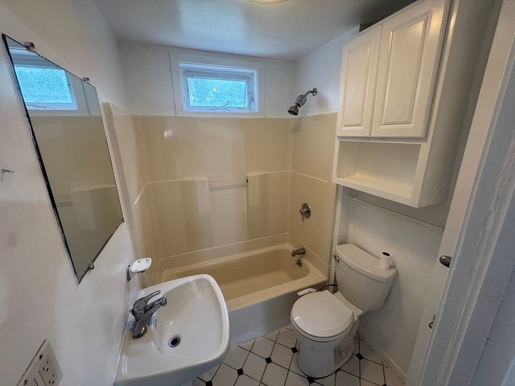 125 Gershom Ave, Lowell, MA, 125 Gershom Ave, Lowell, MA Photo #24