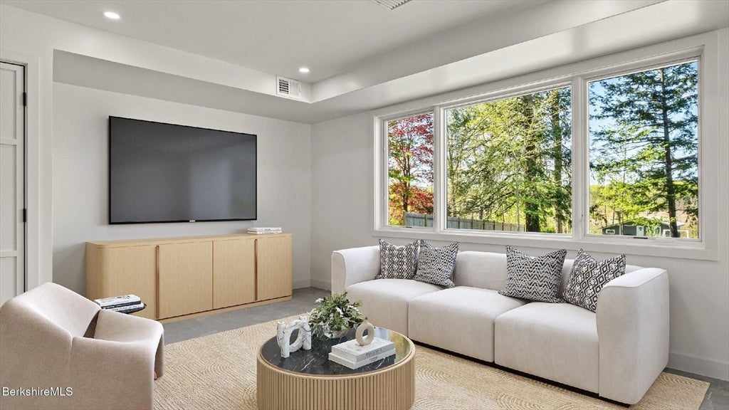 Photo of 29 Chestnut Road, Richmond, MA