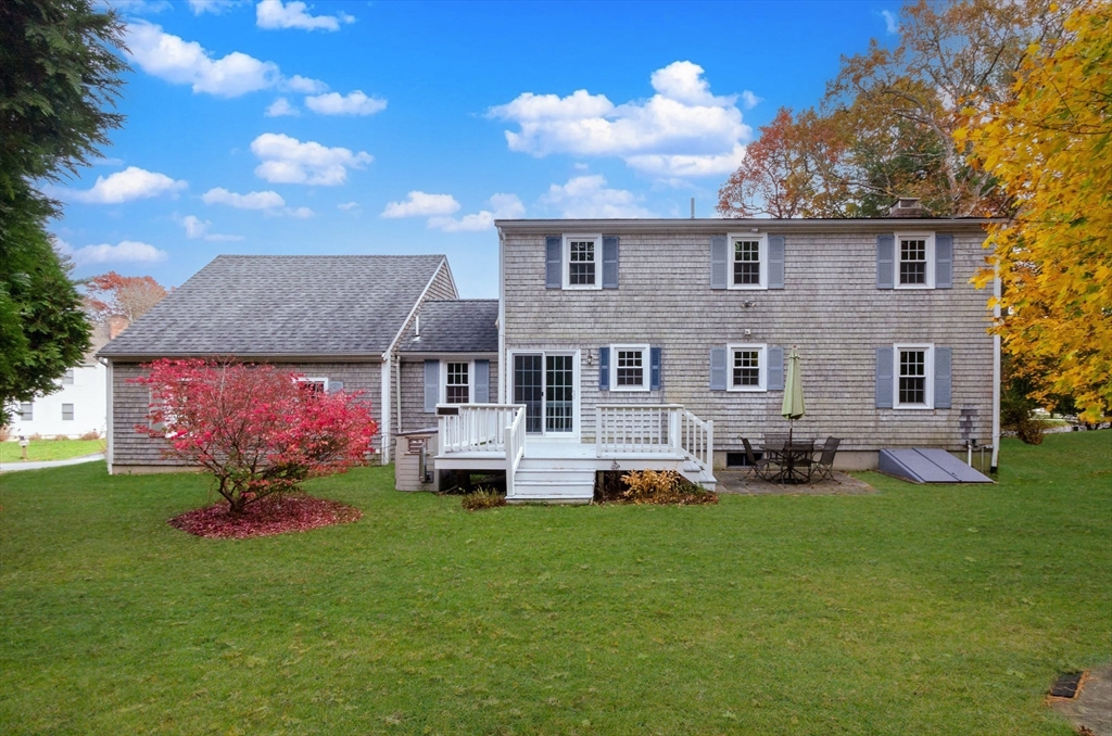 Marion, Massachusetts 02738, United States, 4 Bedrooms Bedrooms, ,2 BathroomsBathrooms,Residential,Active,240804