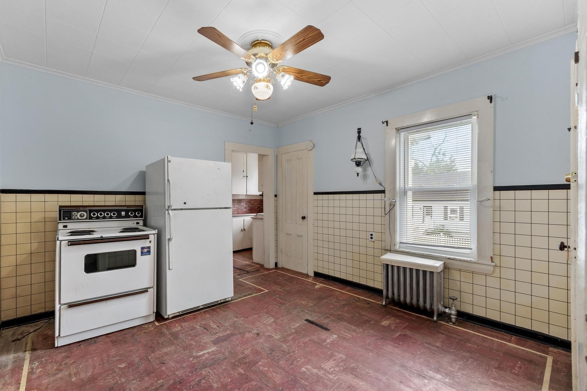 160 Hampshire St, Lowell, MA Photo #17