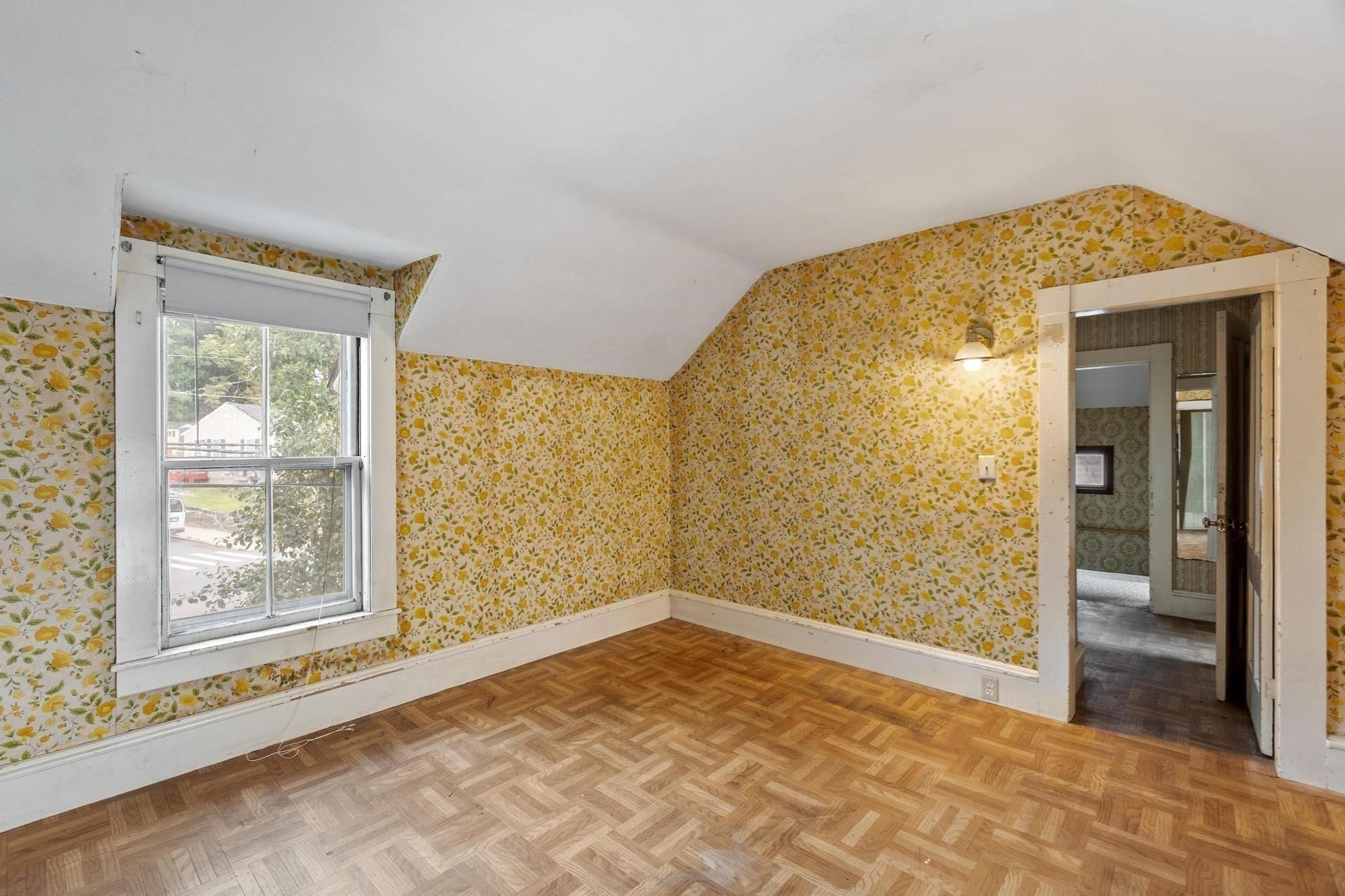 160 Hampshire St, Lowell, MA Photo #20