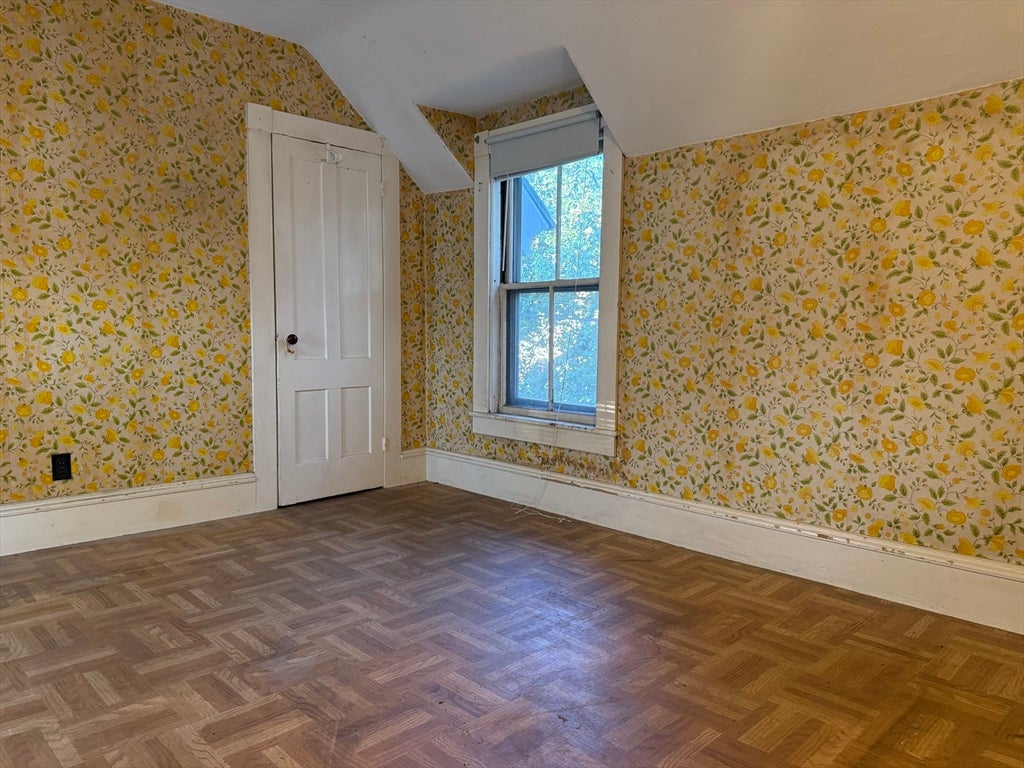 160 Hampshire St, Lowell, MA Photo #15
