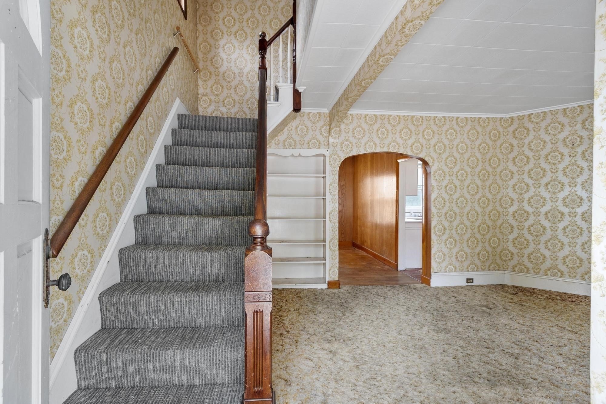 160 Hampshire St, Lowell, MA Photo #11