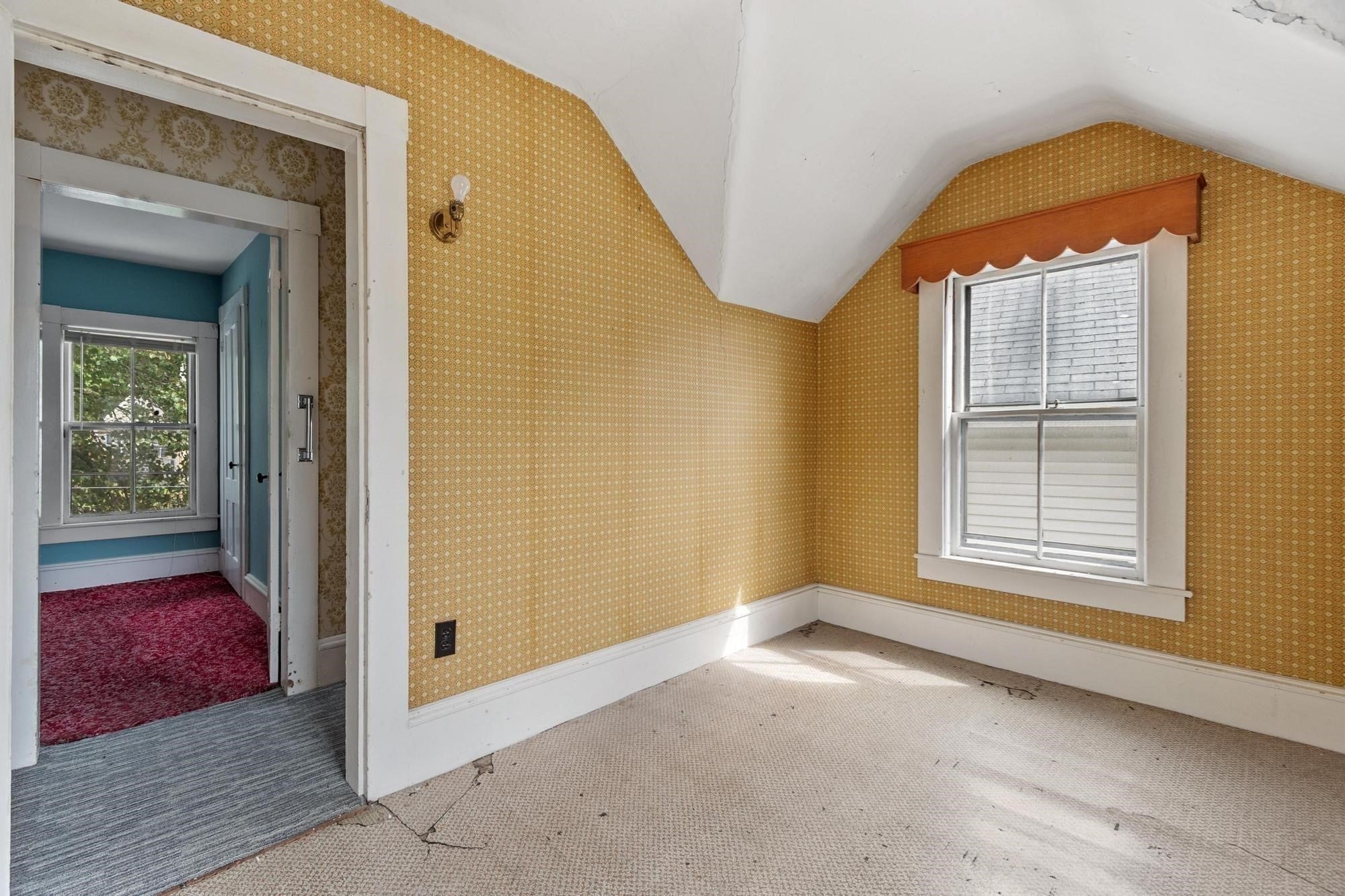 160 Hampshire St, Lowell, MA Photo #24