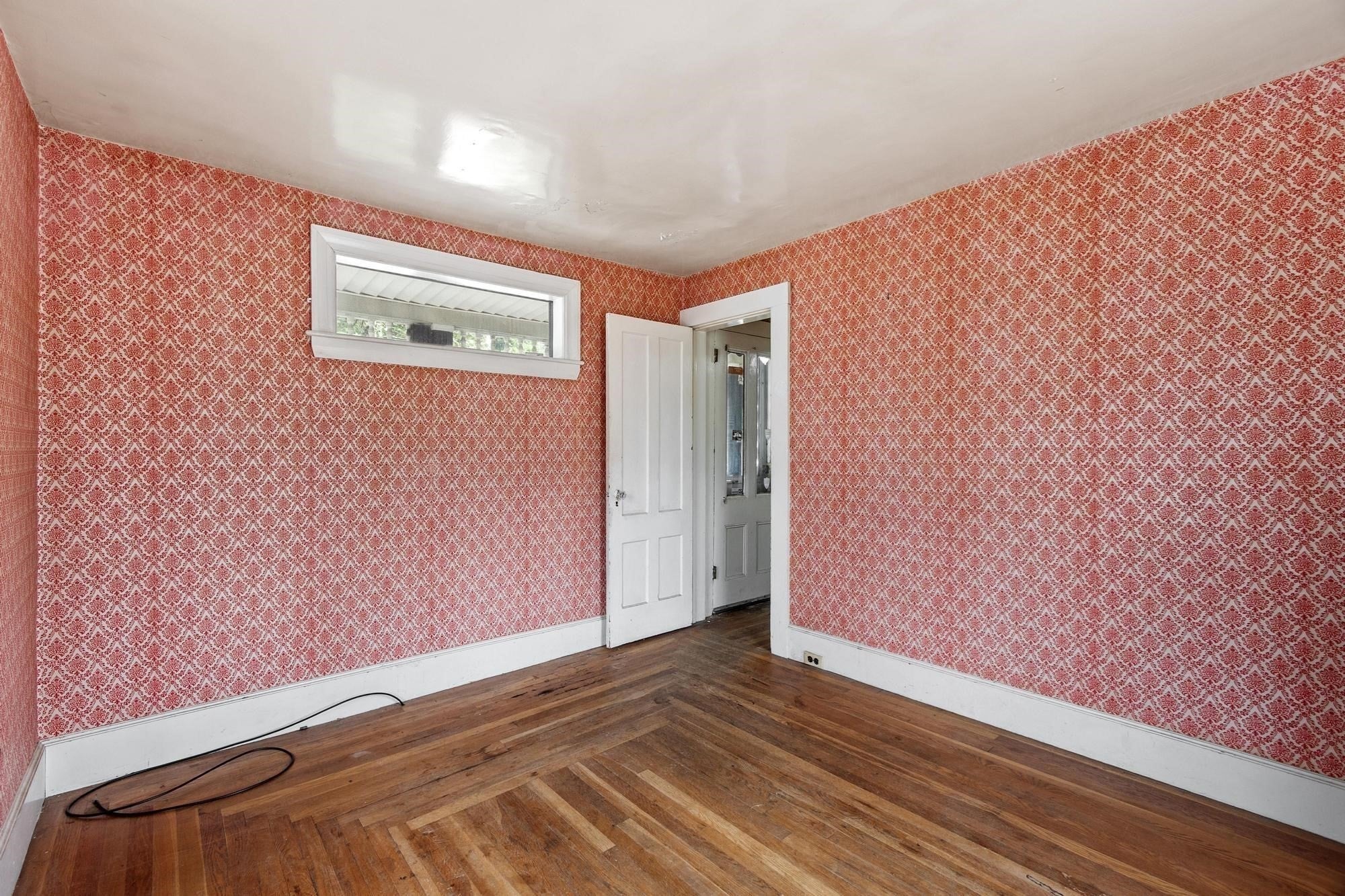 160 Hampshire St, Lowell, MA Photo #33