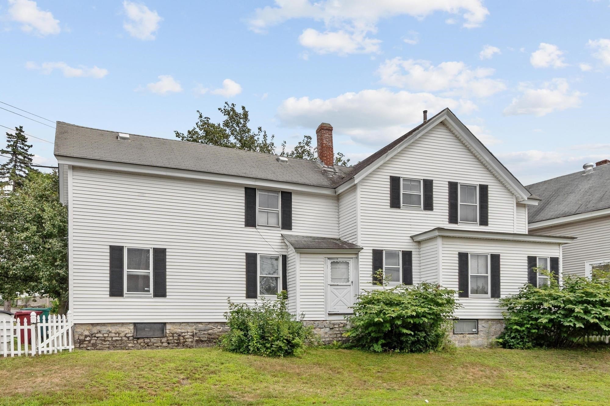 160 Hampshire St, Lowell, MA Photo #4