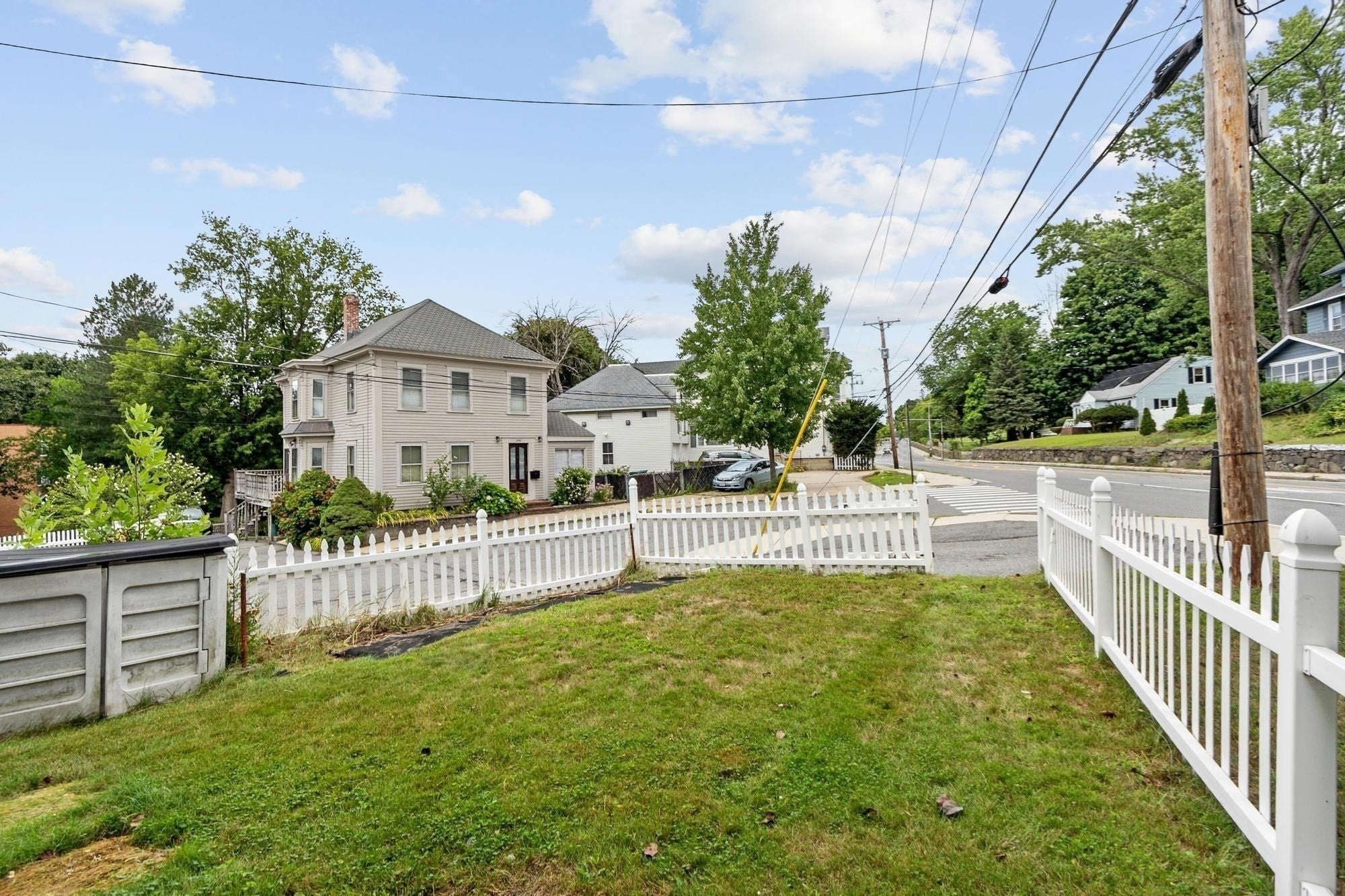 160 Hampshire St, Lowell, MA Photo #7