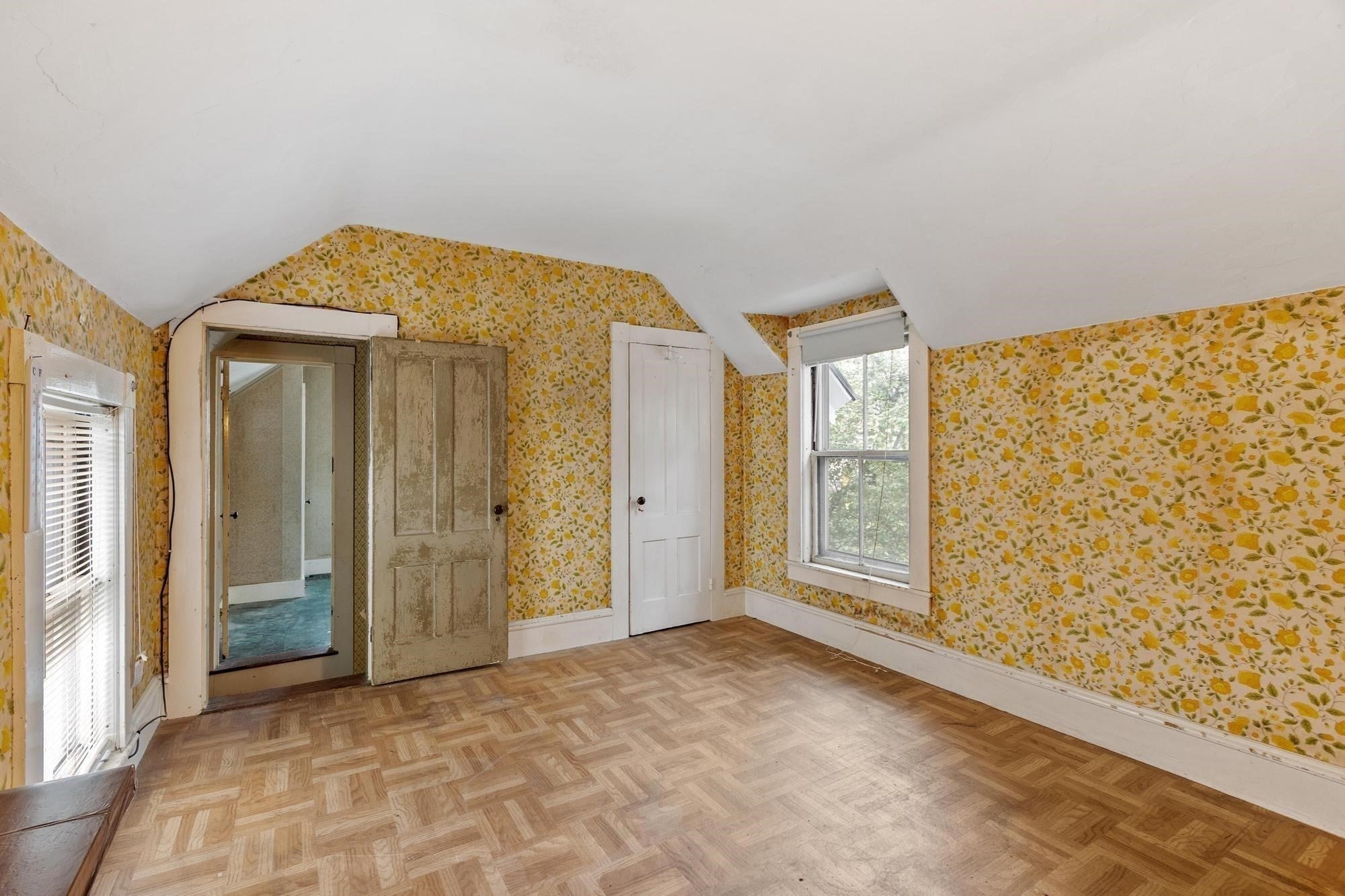 160 Hampshire St, Lowell, MA Photo #22