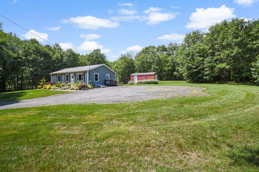 87 Monson Rd