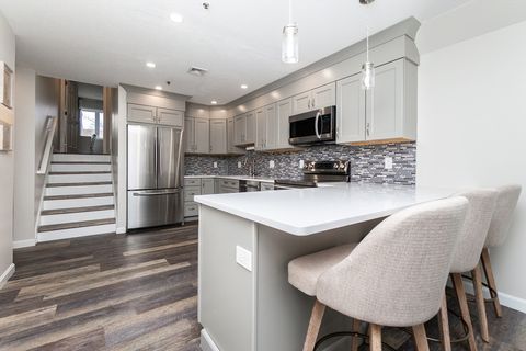 4 Duck Pond Road 203 Beverly MA 01915