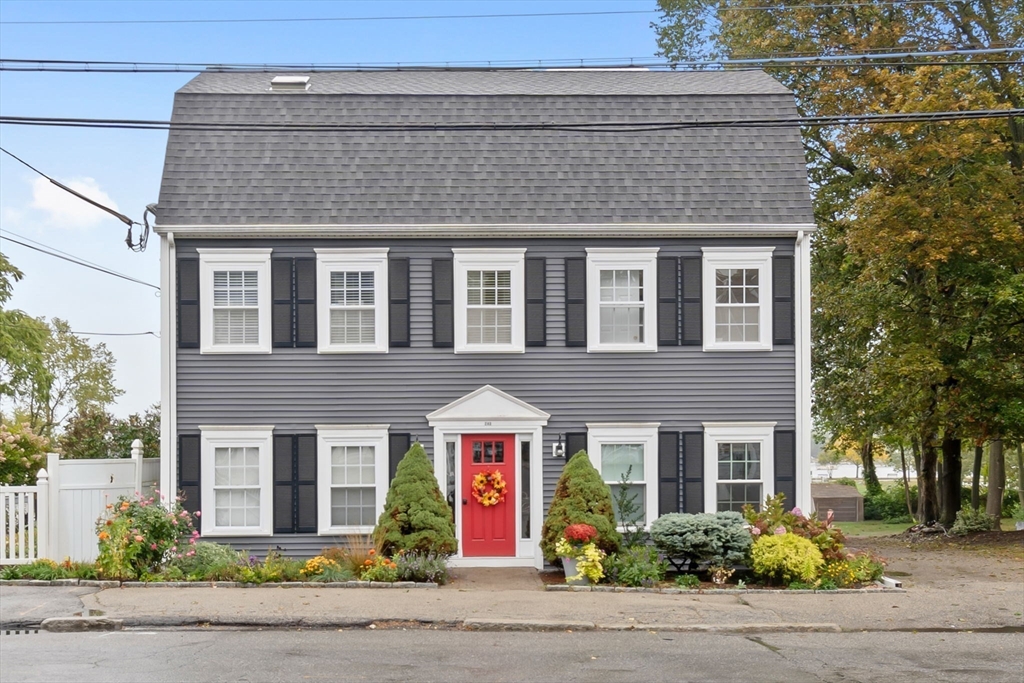 240 Merrimac St 4