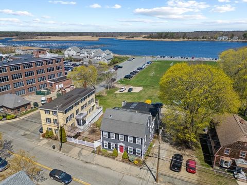 240 Merrimac St 4 Newburyport MA 01950