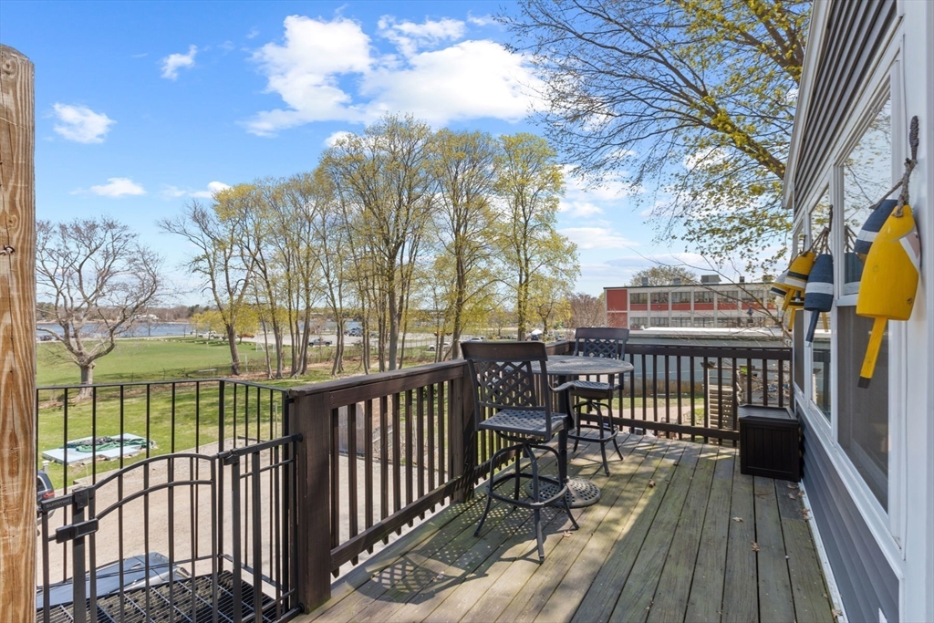 240 Merrimac St 4