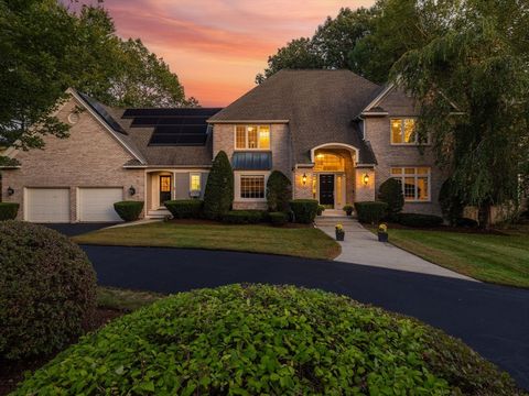 Photo of 1 Elizabeth Drive, Westborough, MA 01581 (MLS # 73471481)