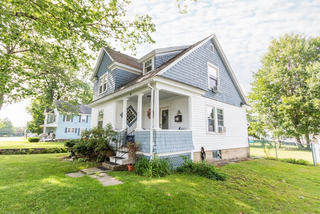 41 Oak St