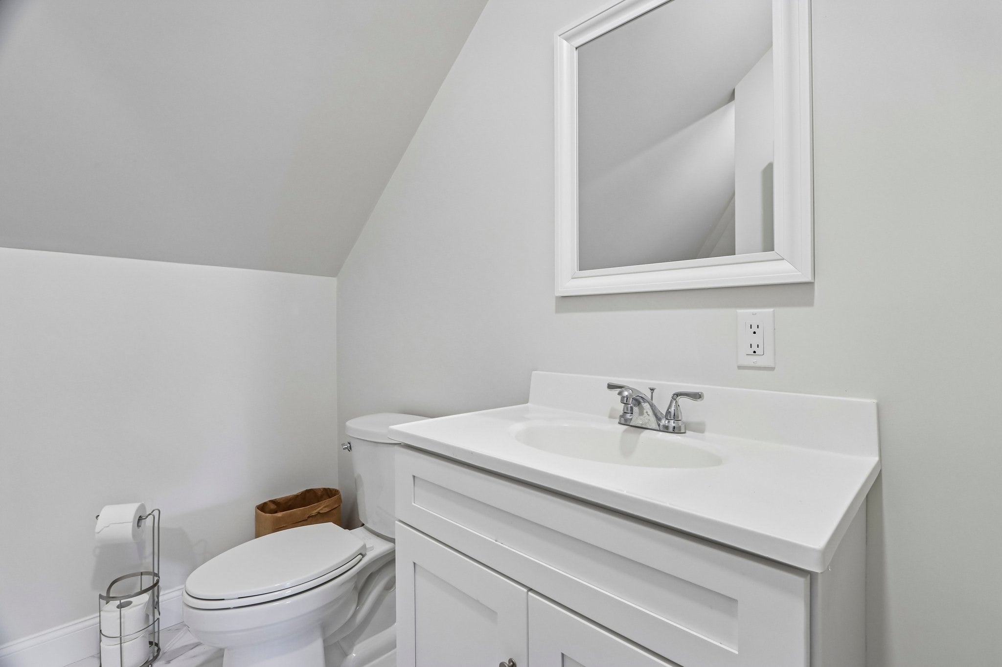 15 Grant ST #15, Beverly, MA, 15 Grant ST #15, Beverly, MA Photo #23