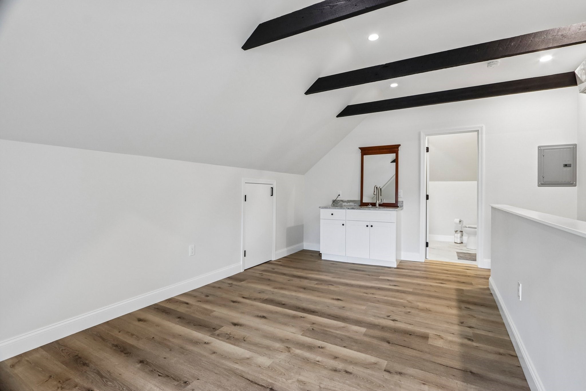 15 Grant ST #15, Beverly, MA, 15 Grant ST #15, Beverly, MA Photo #20
