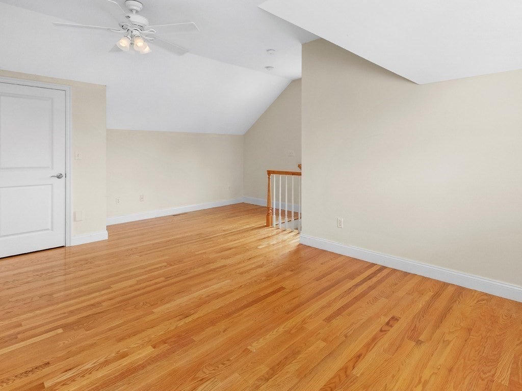 35 Hiawatha Avenue, Waltham, MA Photo #21